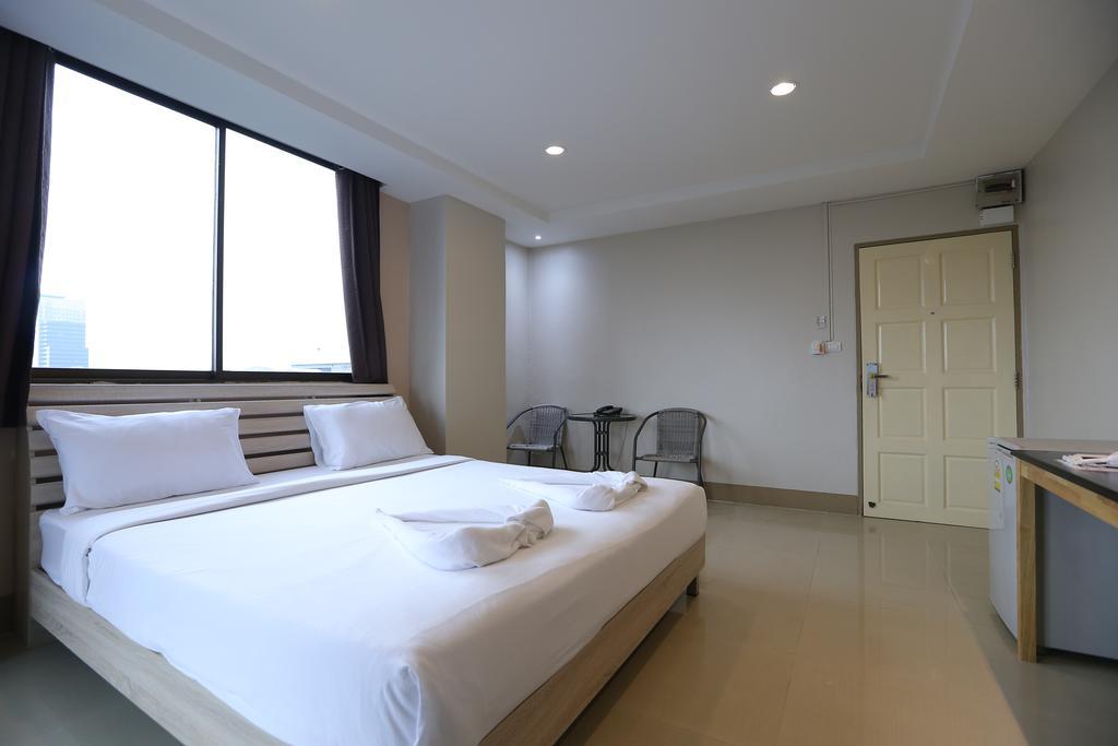 Ck2 Hotel Bangkok Esterno foto